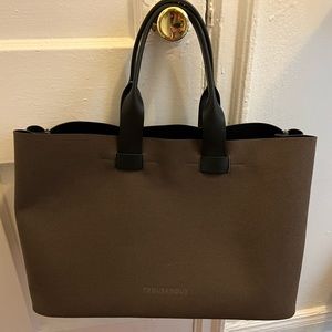 Troubadour Featherweight Tote - Mint Condition